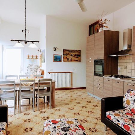 Casa Vacanze Sole E Mare Теулада Екстер'єр фото